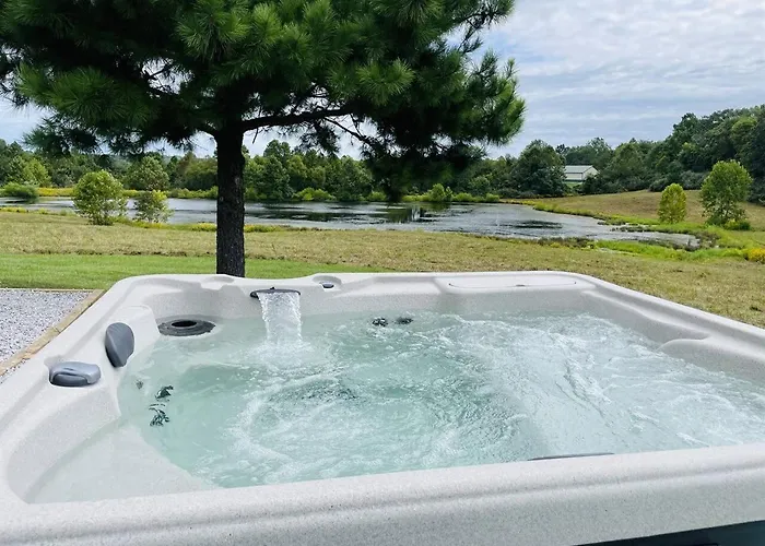3 A-frame W Hot Tubs Near Wine Trail *