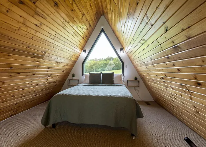 3 A-frame W Hot Tubs Near Wine Trail Holiday home *