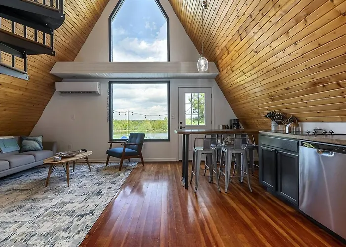 3 A-frame W Hot Tubs Near Wine Trail Holiday home