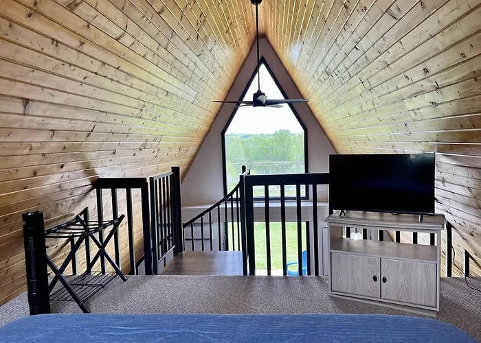 3 A-frame W Hot Tubs Near Wine Trail Holiday home *